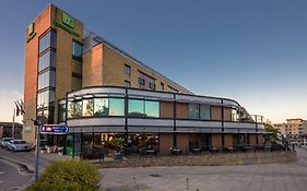 Holiday Inn London Brentford Lock